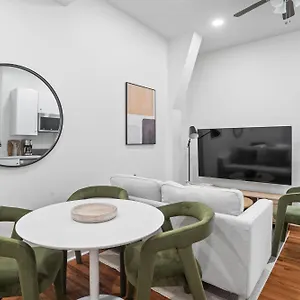 Minimalist Charm 2br 1bath Apartment
