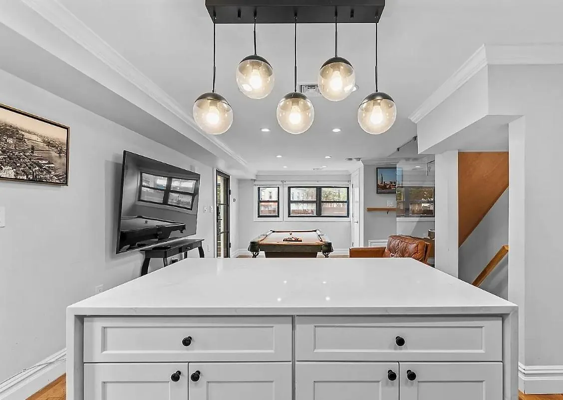 Private Hot Tub-Private Gated Sailor Moon House In Williamsburg W Gym Apartment New York